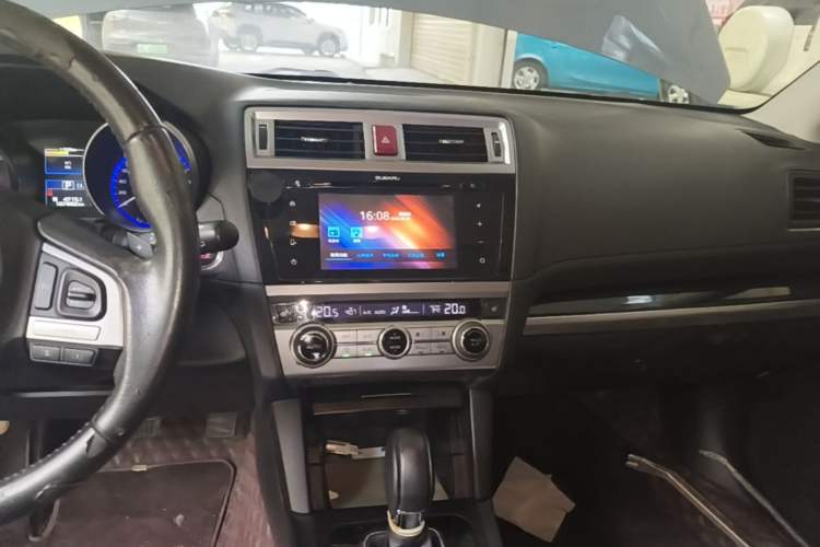 Used Subaru Outback 2015 2.5i Sport Navigation Edition Audio And AC Panel