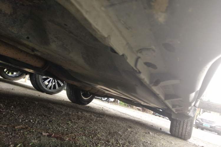 Used Subaru Outback 2015 2.5i Classic Edition Chassis Front Left