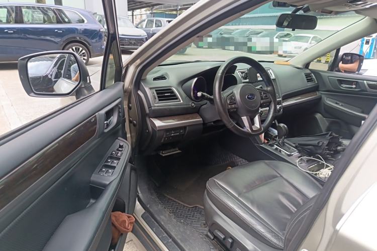 Used Subaru Outback 2015 2.5i Luxury Navigation Edition Driver Seat
