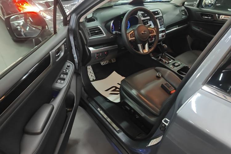 Used Subaru Outback 2015 2.0DIT Prestige Edition Driver Seat