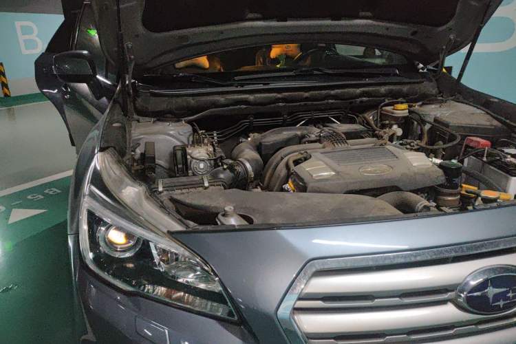 Used Subaru Outback 2015 2.5i Luxury Navigation Edition Engine Bay Right