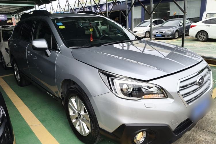 Used Subaru Outback 2015 2.5i Luxury Navigation Edition Front Right 45 Deg