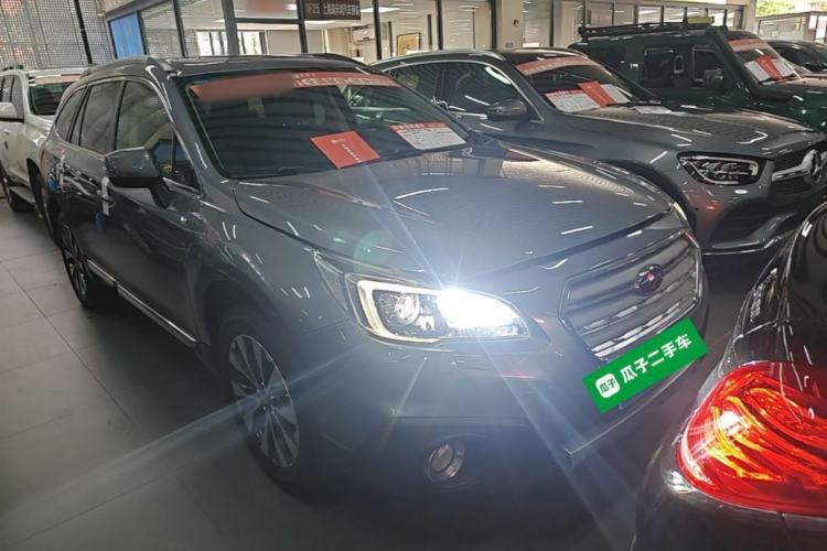 Used Subaru Outback 2015 2.0DIT Prestige Edition Front Right 45 Deg