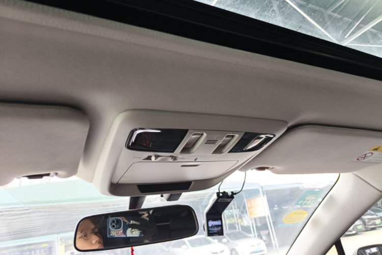 Used Subaru Outback 2015 2.5i Luxury Navigation Edition Headliner