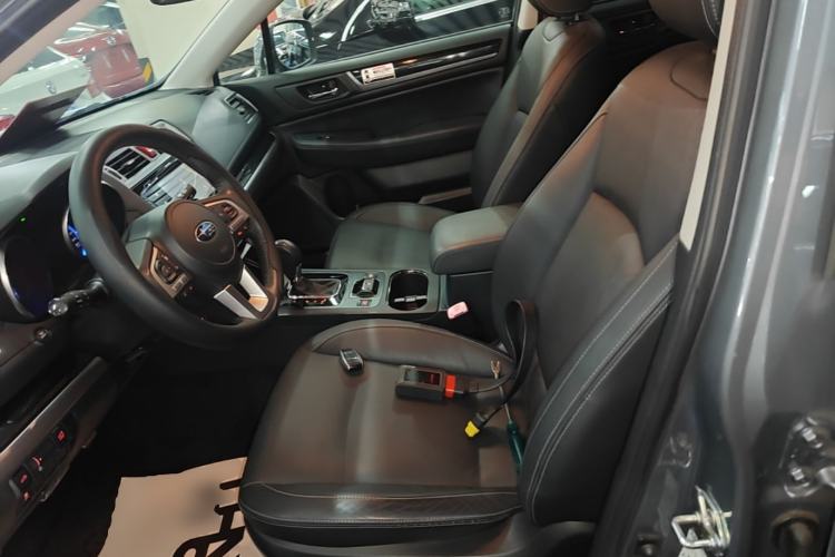 Used Subaru Outback 2015 2.0DIT Prestige Edition Left Front Seat