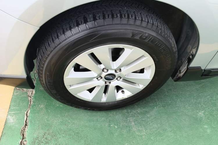 Used Subaru Outback 2015 2.5i Luxury Navigation Edition Left Front Wheel Hub