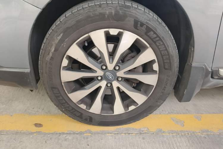 Used Subaru Outback 2015 2.5i Sport Navigation Edition Left Front Wheel Hub