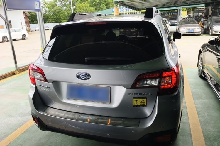 Used Subaru Outback 2015 2.5i Luxury Navigation Edition Rear