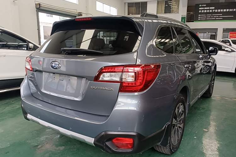 Used Subaru Outback 2015 2.5i Sport Navigation Edition Rear Right 45 Deg