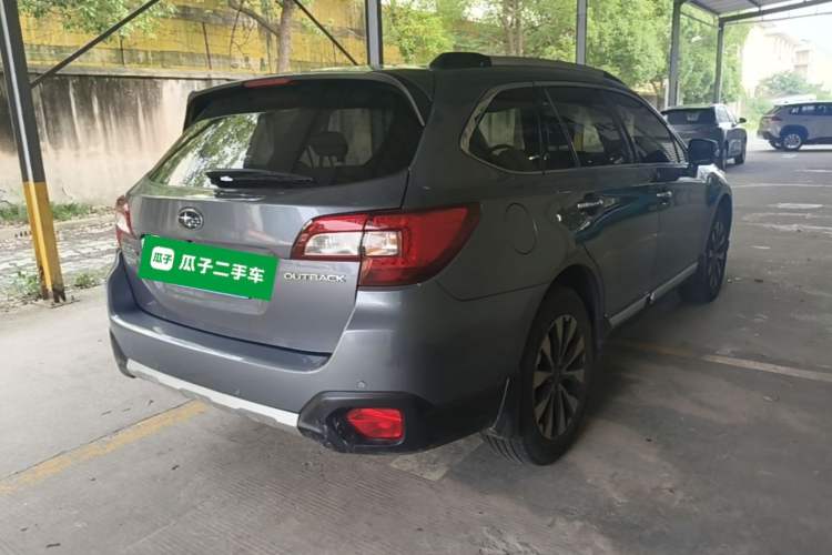 Used Subaru Outback 2015 2.5i Sport Navigation Edition Rear Right 45 Deg