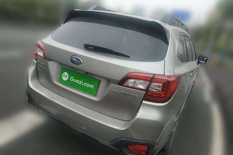 Used Subaru Outback 2015 2.5i Classic Edition Rear Right 45 Deg