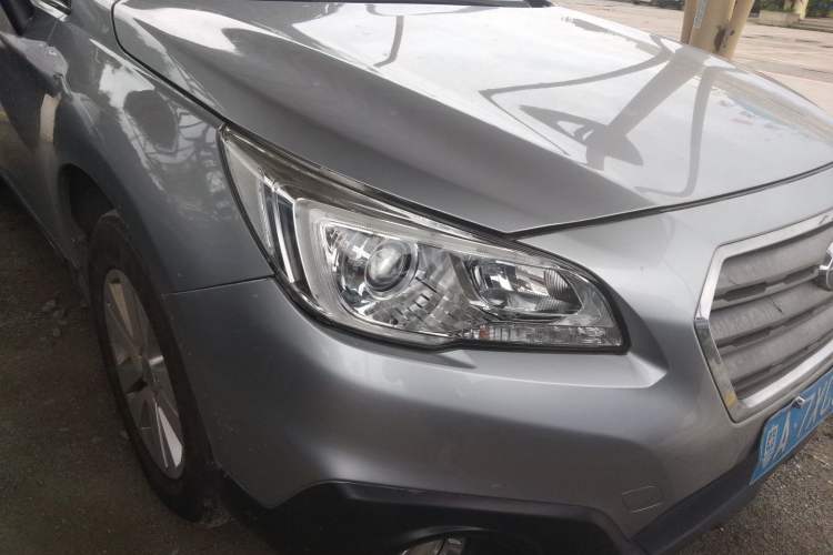 Used Subaru Outback 2015 2.5i Classic Edition Right Front Headlight