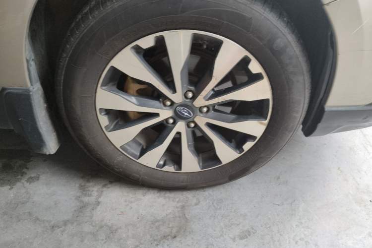 Used Subaru Outback 2015 2.5i Sport Navigation Edition Right Front Wheel Hub