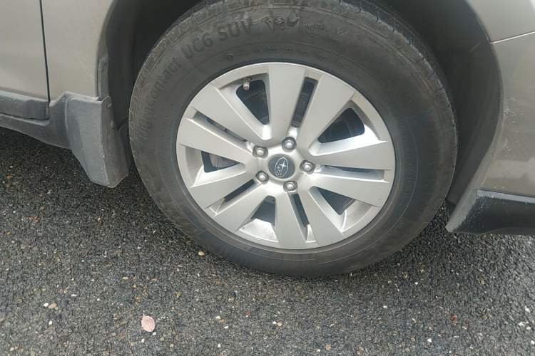 Used Subaru Outback 2015 2.5i Classic Edition Right Front Wheel Hub
