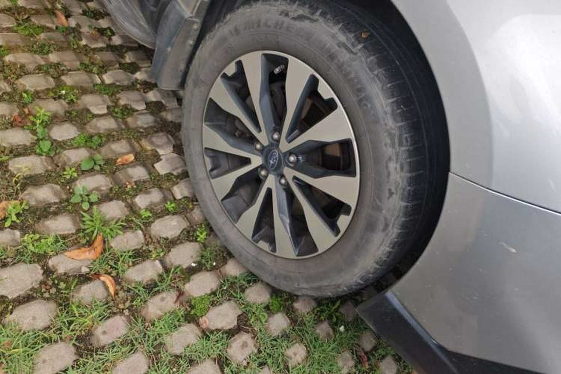 Used Subaru Outback 2015 2.5i Sport Navigation Edition Right Front Wheel Hub