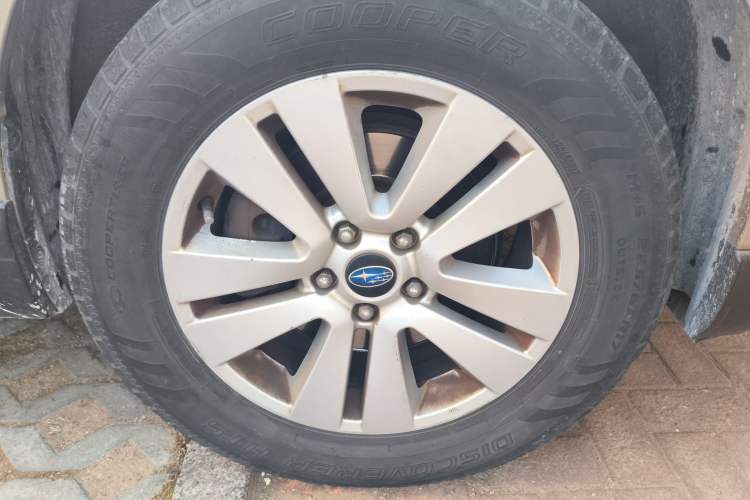 Used Subaru Outback 2015 2.5i Luxury Navigation Edition Right Front Wheel Hub