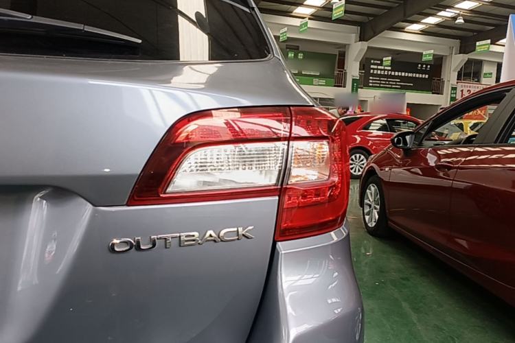 Used Subaru Outback 2015 2.5i Sport Navigation Edition Right Rear Taillight