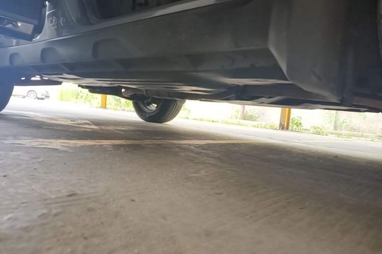 Used Subaru Outback 2015 2.5i Sport Navigation Edition Right Side Sill