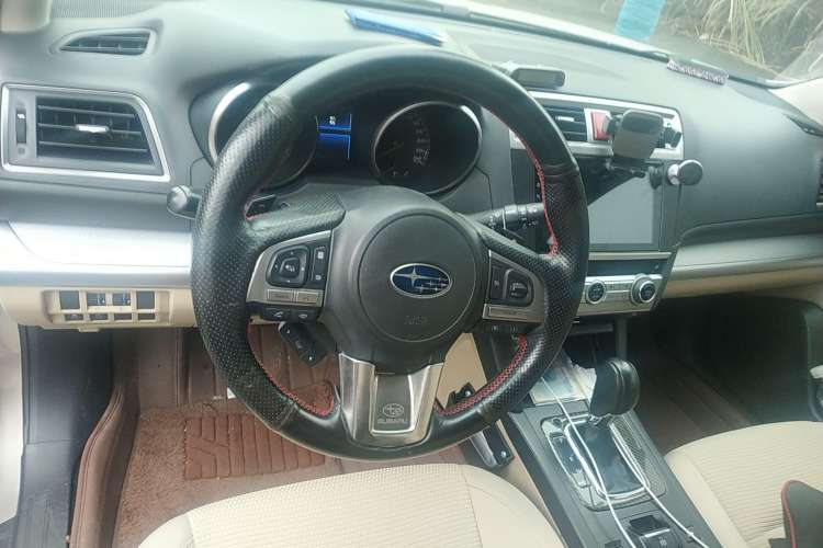 Used Subaru Outback 2015 2.5i Classic Edition Steering Wheel
