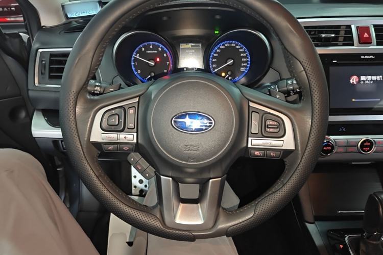 Used Subaru Outback 2015 2.0DIT Prestige Edition Steering Wheel