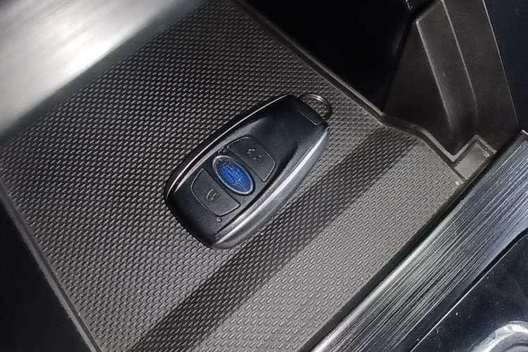 Used Subaru Outback 2015 2.5i Sport Navigation Edition Vehicle Key