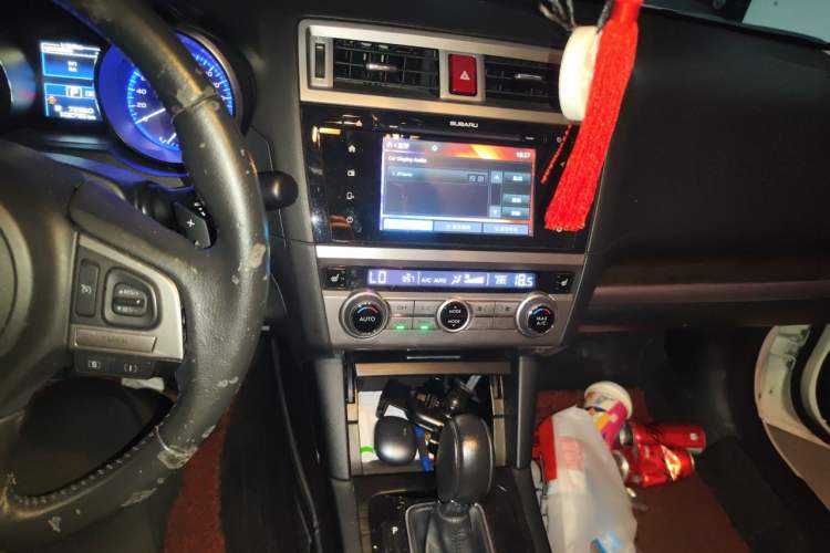 Used Subaru Outback 2015 2.5i Luxury Navigation Edition Audio And AC Panel