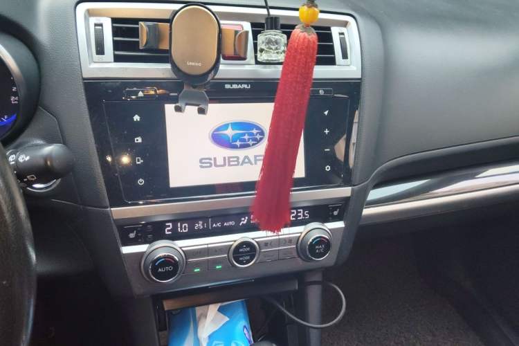 Used Subaru Outback 2015 2.5i Sport Navigation Edition Audio And AC Panel
