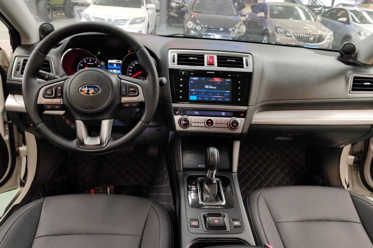 Used Subaru Outback 2015 2.5i Classic Edition Center Console