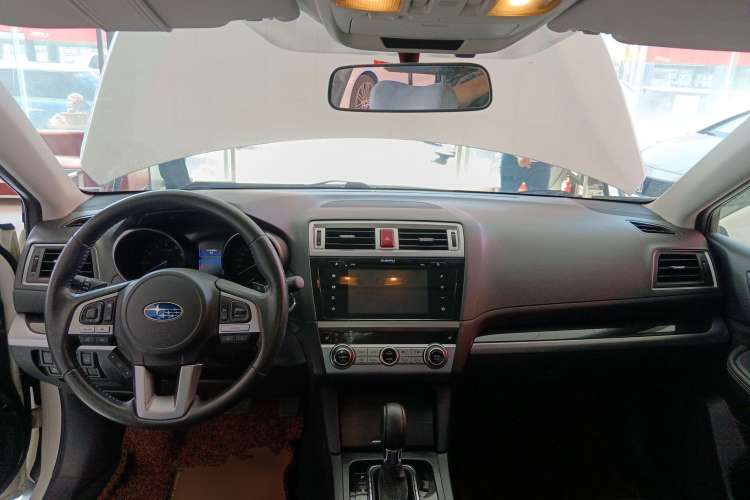 Used Subaru Outback 2015 2.5i Sport Navigation Edition Center Console
