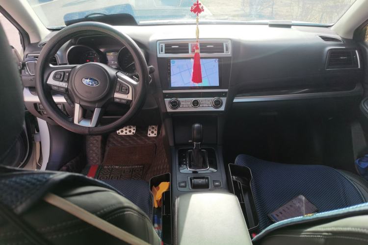 Used Subaru Outback 2015 2.0DIT Prestige Edition Center Console