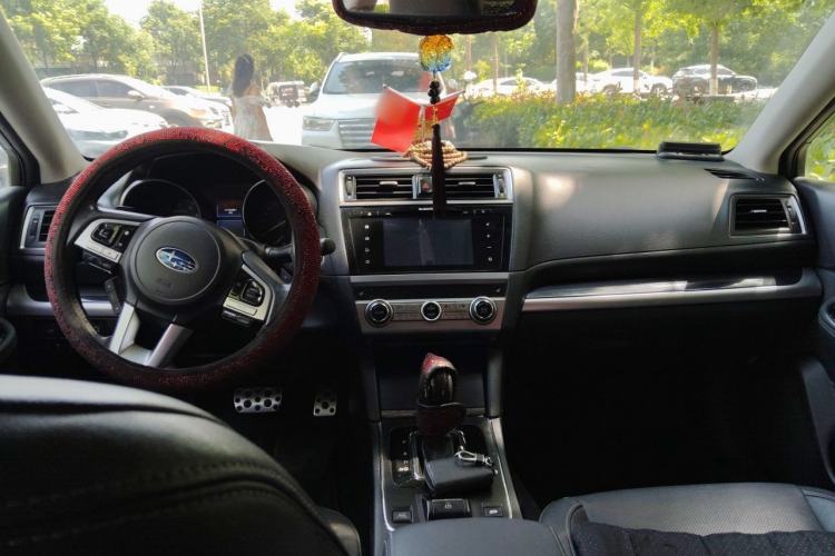 Used Subaru Outback 2015 2.5i Sport Navigation Edition Center Console
