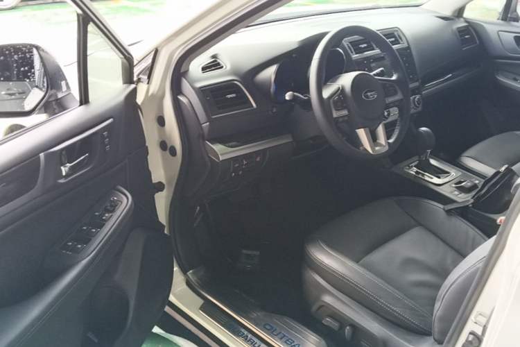 Used Subaru Outback 2015 2.5i Sport Navigation Edition Driver Seat