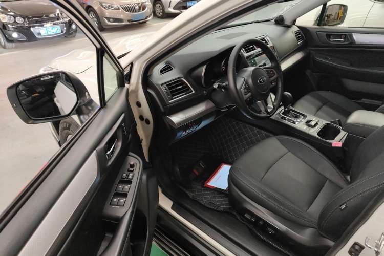 Used Subaru Outback 2015 2.5i Classic Edition Driver Seat