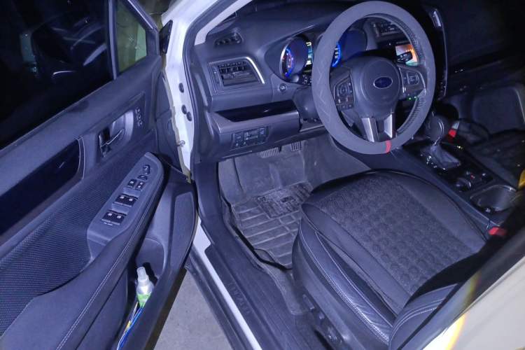 Used Subaru Outback 2015 2.5i Sport Navigation Edition Driver Seat