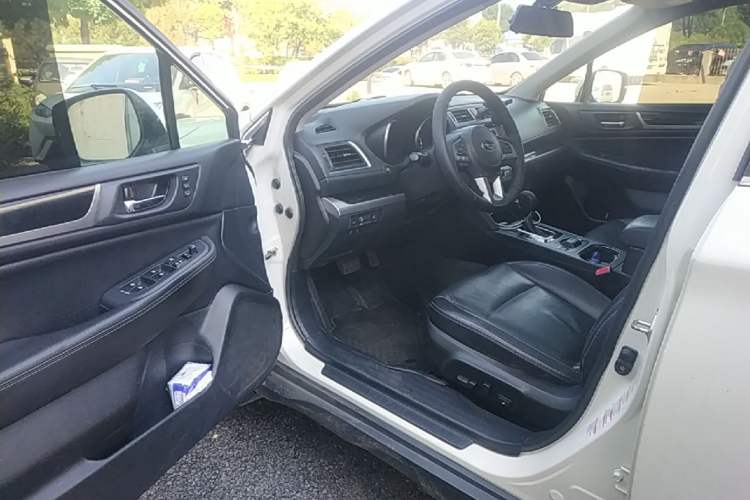 Used Subaru Outback 2015 2.5i Sport Navigation Edition Driver Seat