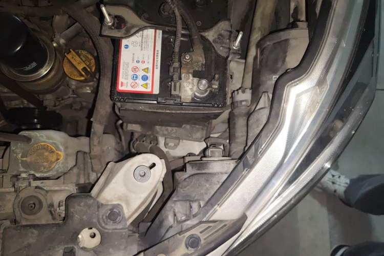 Used Subaru Outback 2015 2.5i Luxury Navigation Edition Engine Bay Left