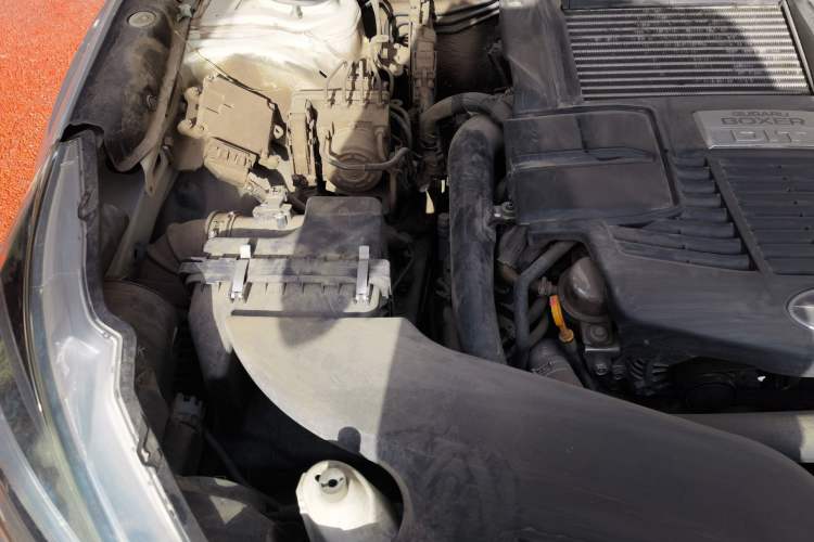 Used Subaru Outback 2015 2.0DIT Prestige Edition Engine Bay Right