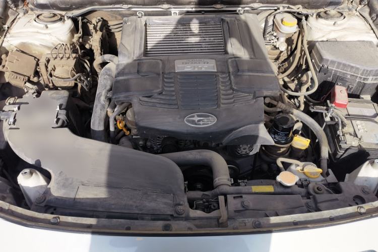 Used Subaru Outback 2015 2.0DIT Prestige Edition Engine Bay