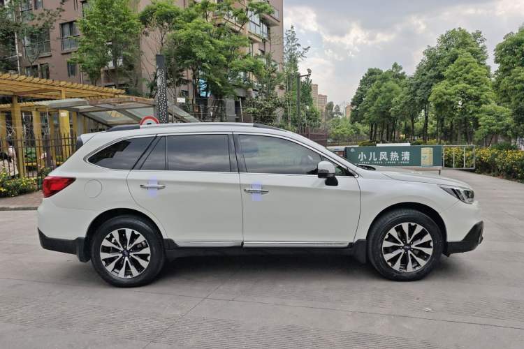 Used Subaru Outback 2015 2.5i Sport Navigation Edition Exterior 2