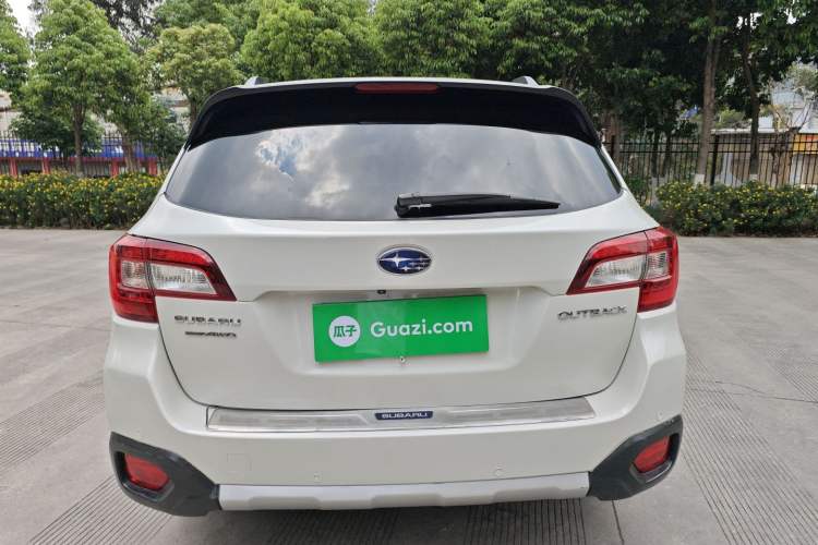 Used Subaru Outback 2015 2.5i Sport Navigation Edition Exterior 4