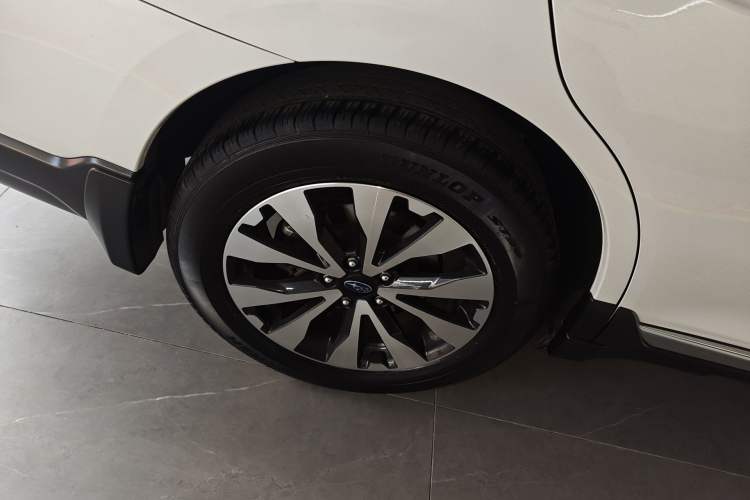 Used Subaru Outback 2015 2.5i Sport Navigation Edition Exterior 5