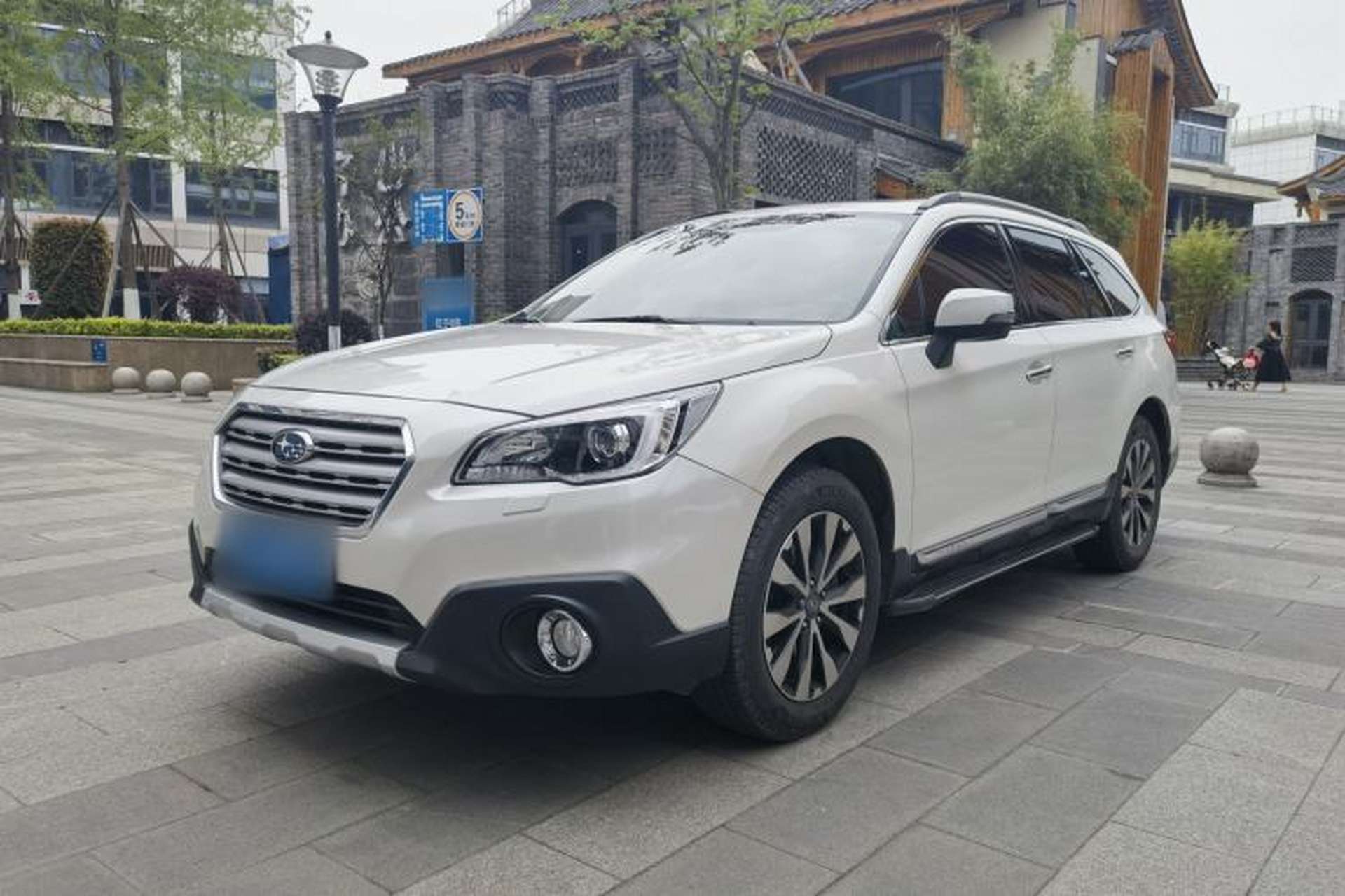Used Subaru Outback 2015 2.5i Sport Navigation Edition Front Left 45 Deg