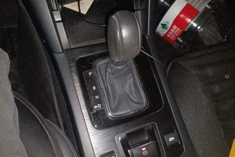 Used Subaru Outback 2015 2.5i Sport Navigation Edition Gear Lever