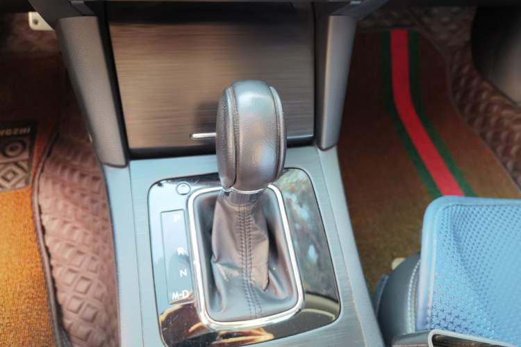 Used Subaru Outback 2015 2.0DIT Prestige Edition Gear Lever