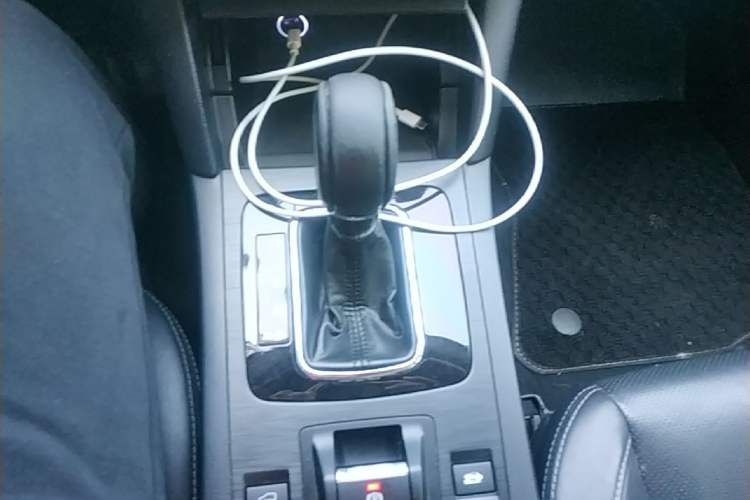 Used Subaru Outback 2015 2.5i Sport Navigation Edition Gear Lever