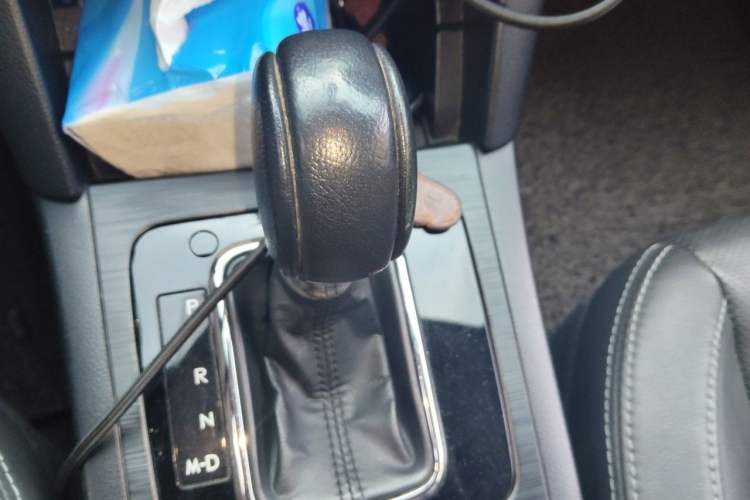 Used Subaru Outback 2015 2.5i Sport Navigation Edition Gear Lever