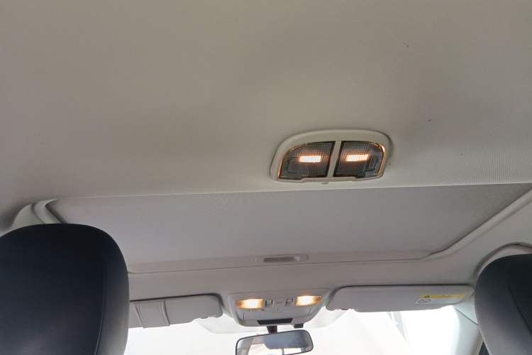 Used Subaru Outback 2015 2.5i Sport Navigation Edition Headliner
