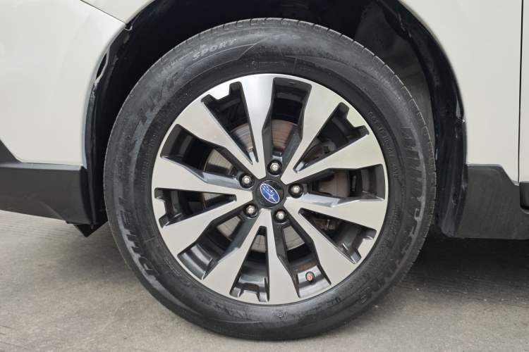 Used Subaru Outback 2015 2.5i Sport Navigation Edition Interior 14