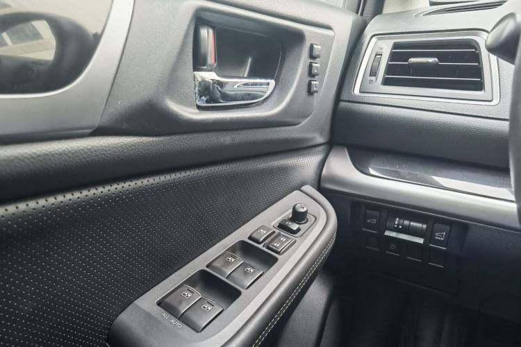 Used Subaru Outback 2015 2.5i Sport Navigation Edition Interior 2