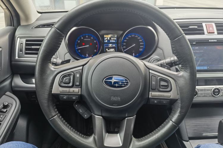 Used Subaru Outback 2015 2.5i Sport Navigation Edition Interior 3